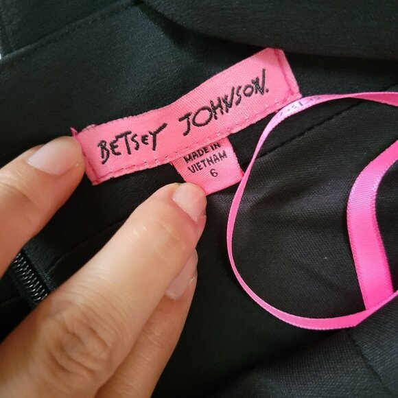 NWT Betsey Johnson Black Dress - Size 6 - Picture 4 of 11